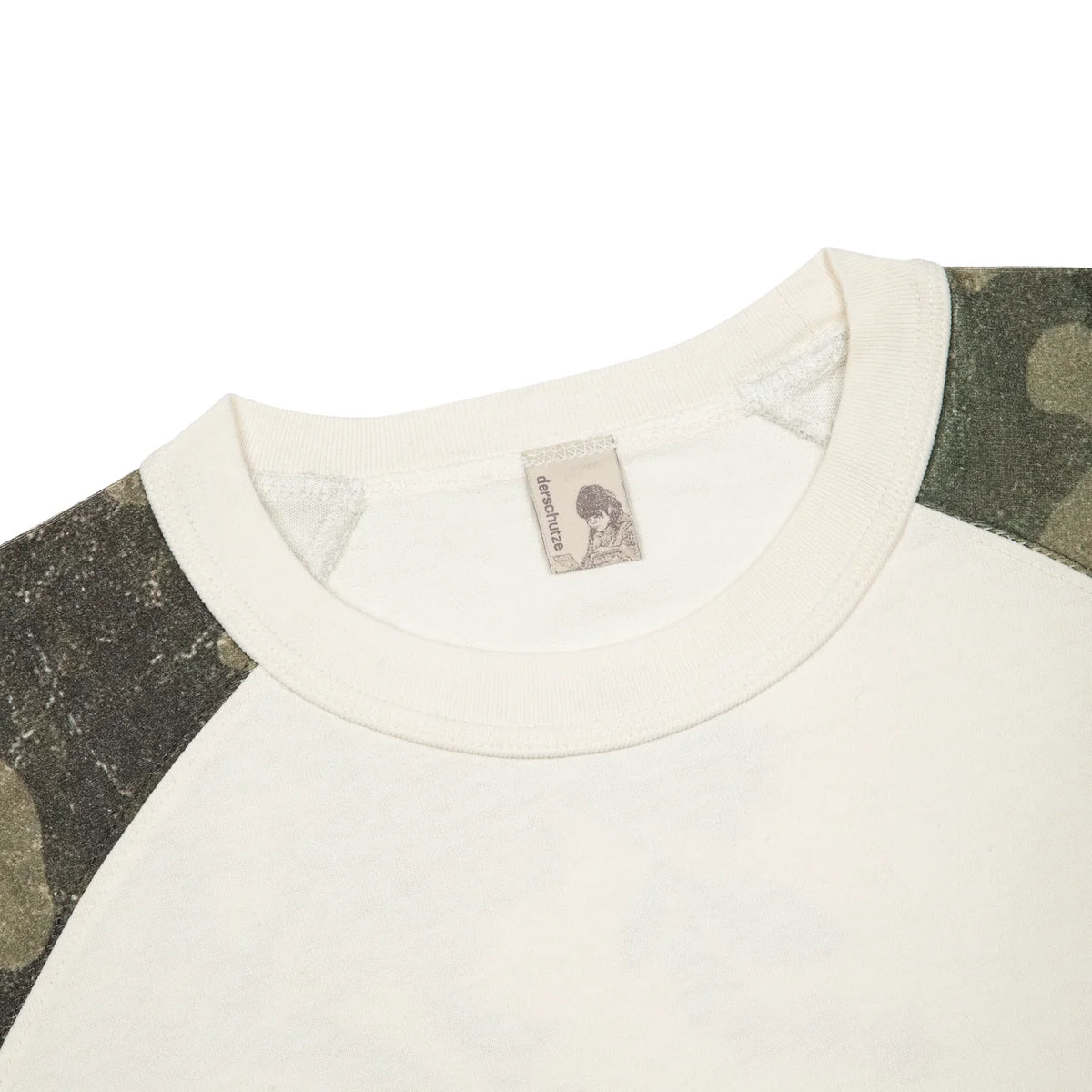 Derschutze "after us" camo Longsleeve off white